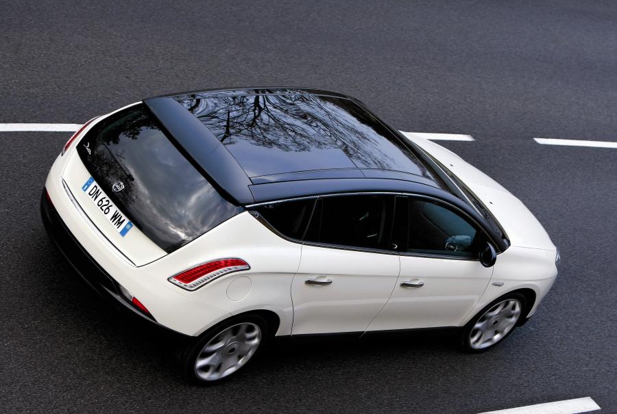  Lancia Delta 2008 года  (фото 25 из 94)